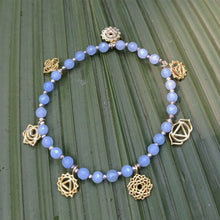 Load image into Gallery viewer, Cycle full power 7 chakras Chalcedony silver (gold plated) elastic bracelet
